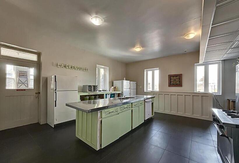 Общежитие Maison Zacharie