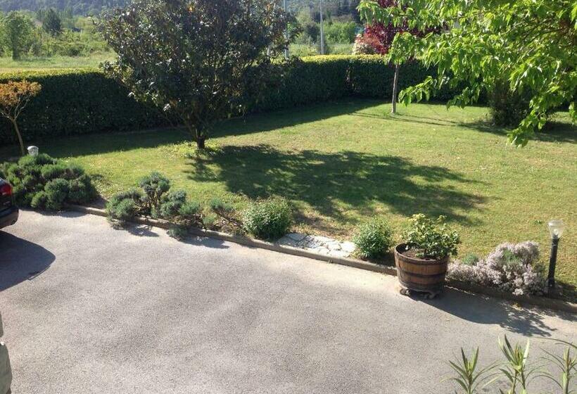 צימר Au Mas Des Graviers