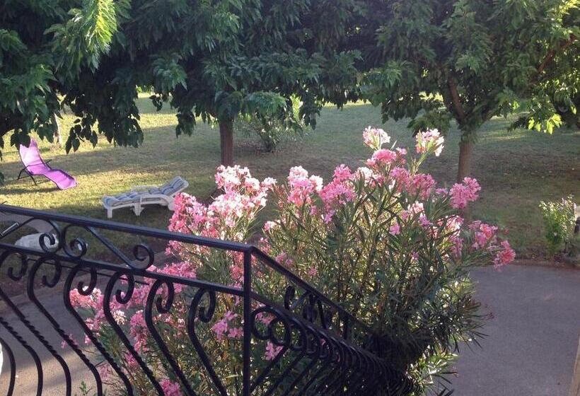 צימר Au Mas Des Graviers