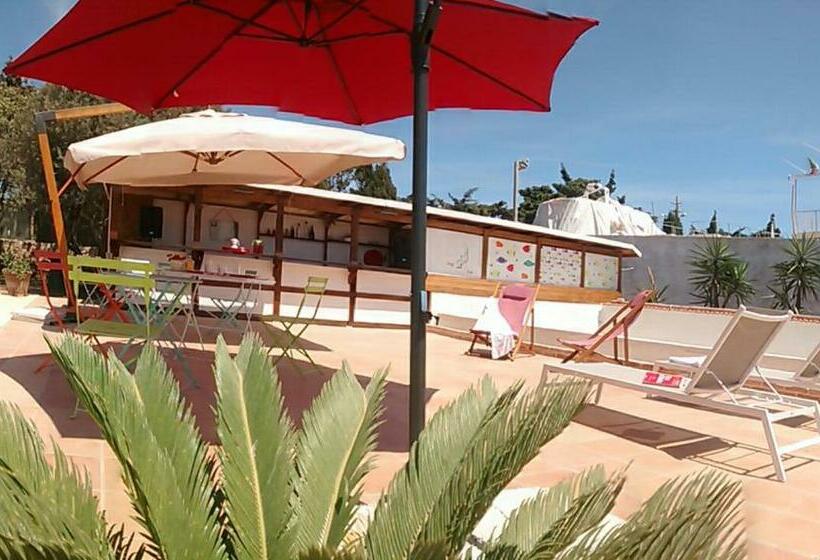 تختخواب و صبحانه Bolinajazz