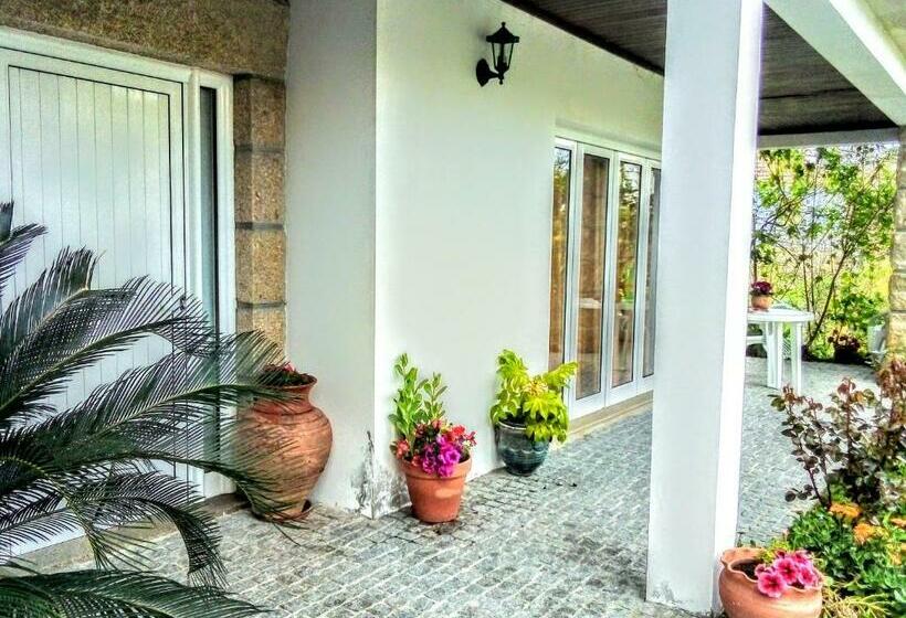 مبيت وإفطار Casa Vale Do Rio Ovil