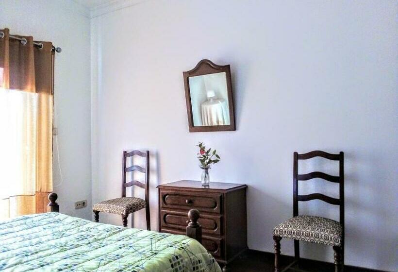 مبيت وإفطار Casa Vale Do Rio Ovil