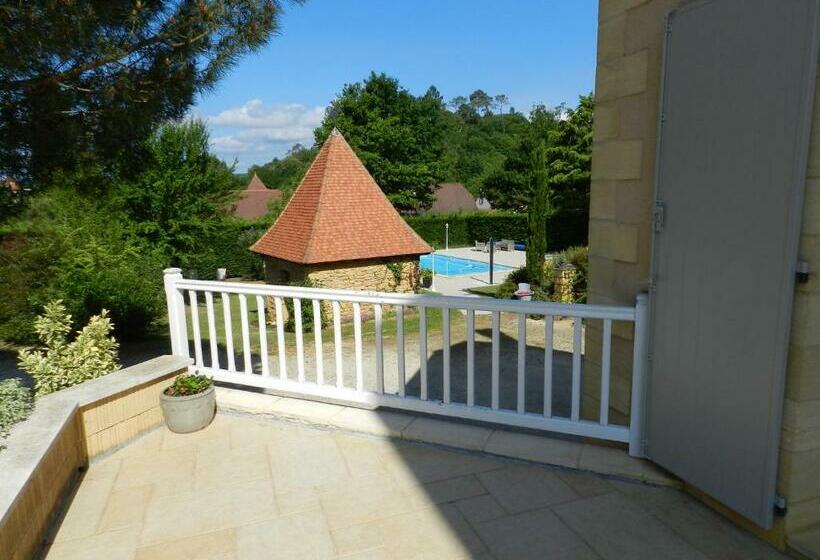 مبيت وإفطار La Sembelie