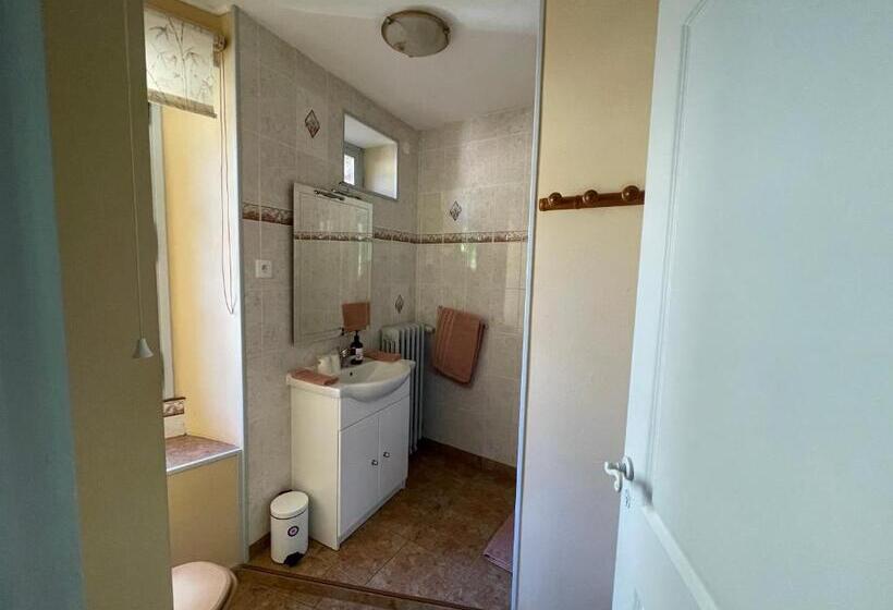 مبيت وإفطار Maison D Hotes Le Val D Aleth