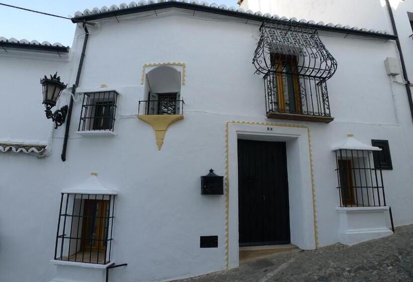 ベッドアンドブレックファースト Salvatierra Guest House