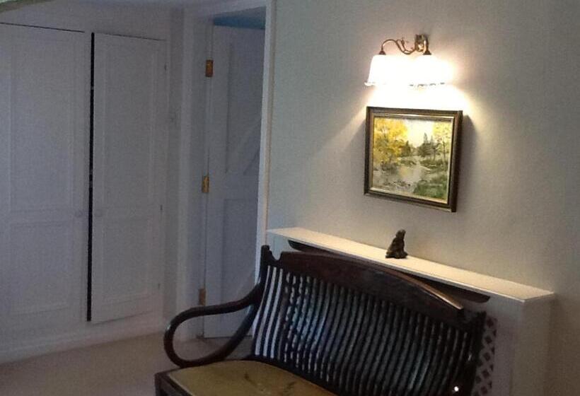 Bed and Breakfast Swan Cottage