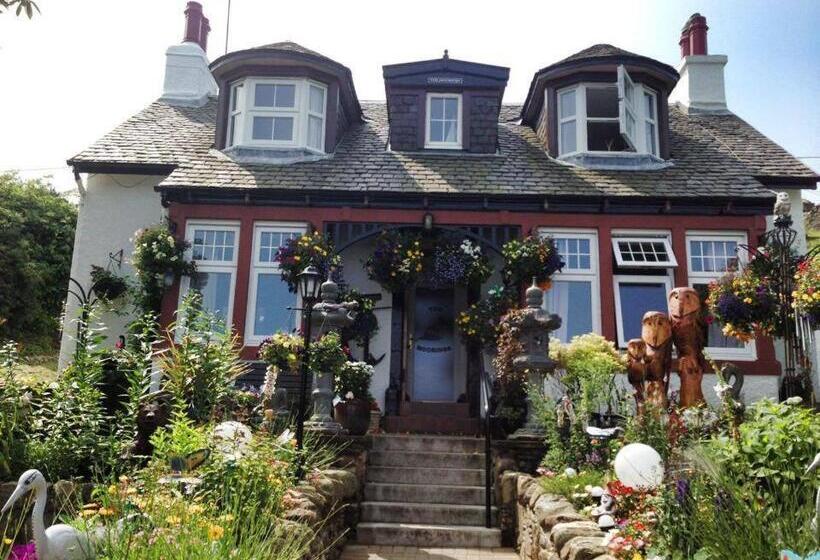 تختخواب و صبحانه The Moorings