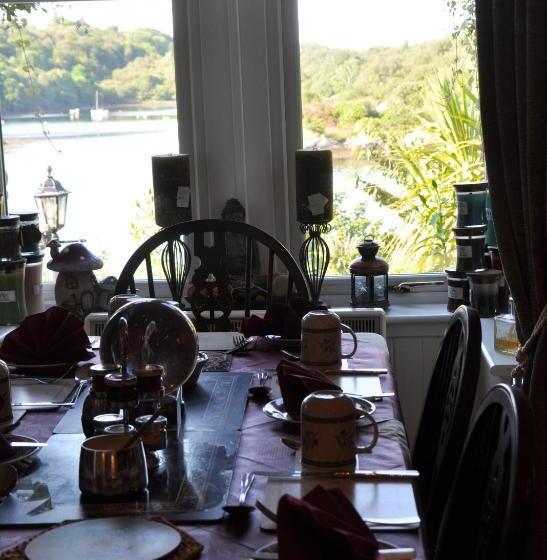 تختخواب و صبحانه The Moorings