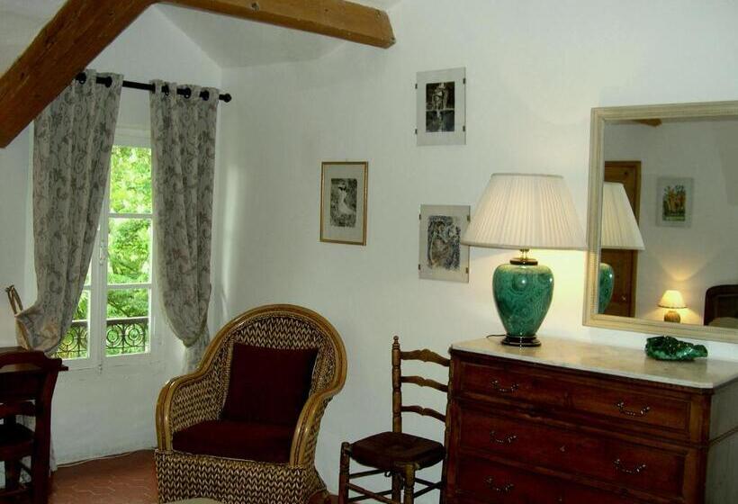 Domaine Du Paraïs B&b