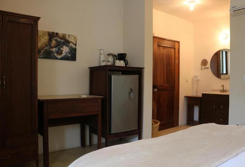 فندق Casa Bugambilias