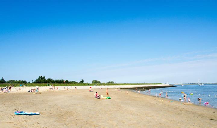 בית מלון כפרי Hoeve De Zeeanjelier