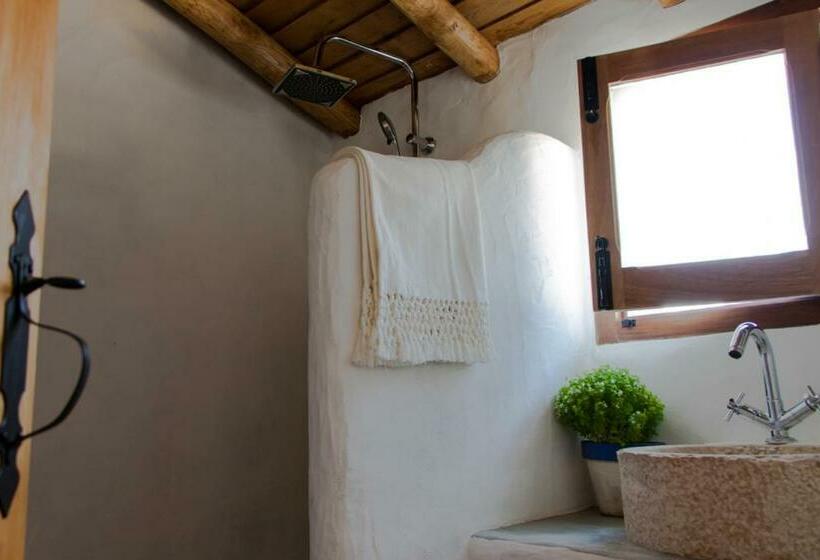 Отель Monte Varandas