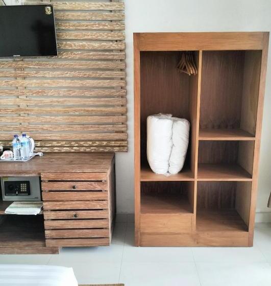 ホテル The 5 Brothers