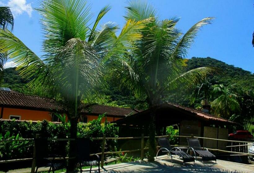 ペンション Aldeia De Camburi