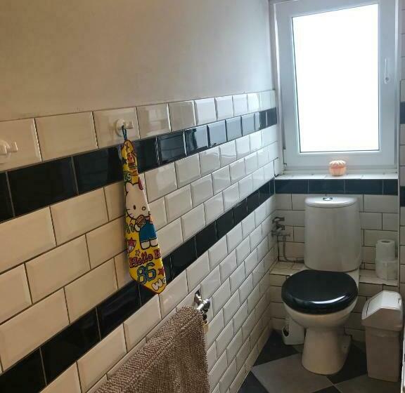 膳宿费 Amby Family House