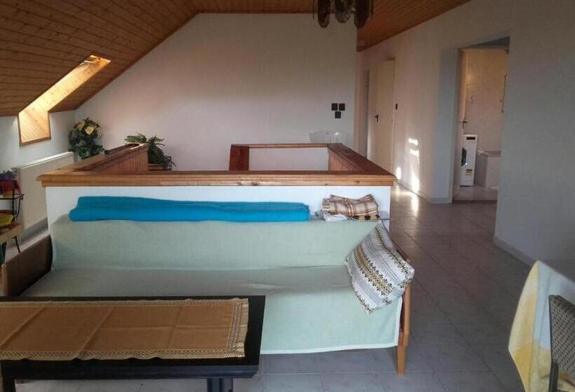 بنسيون Anna Vendégház