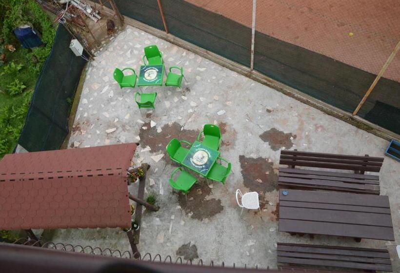 Пансион Baza Sportiva Adelina