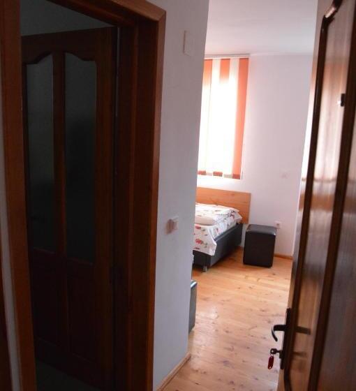 Пансион Baza Sportiva Adelina