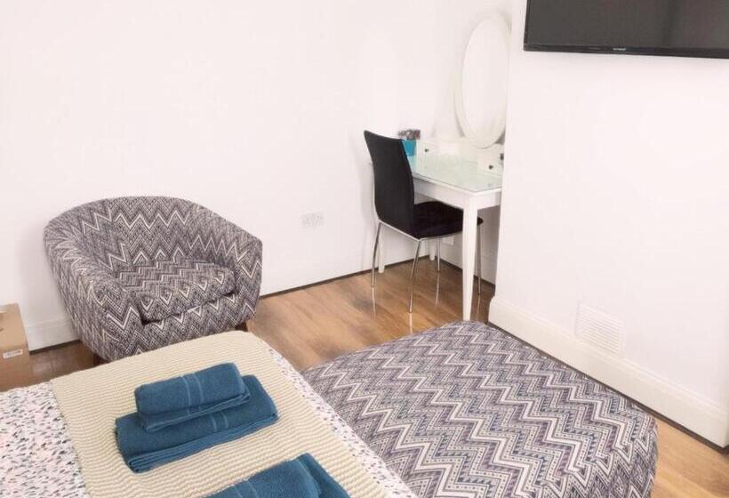 펜션 Bexleyheath Station House