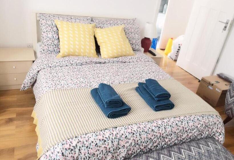 펜션 Bexleyheath Station House