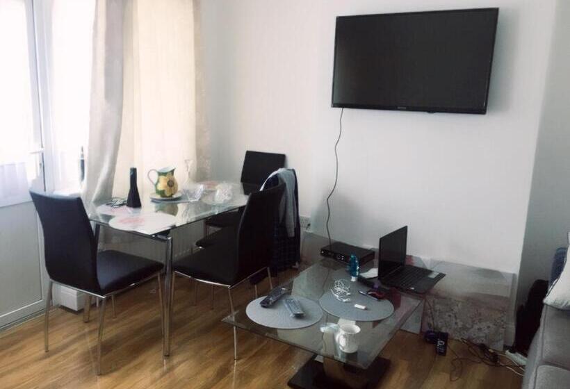 펜션 Bexleyheath Station House