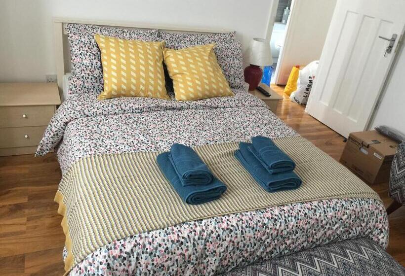 펜션 Bexleyheath Station House