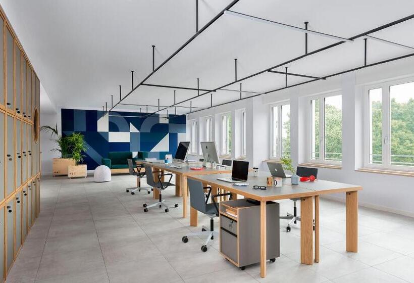 膳宿费 Bnbiz   Coworking