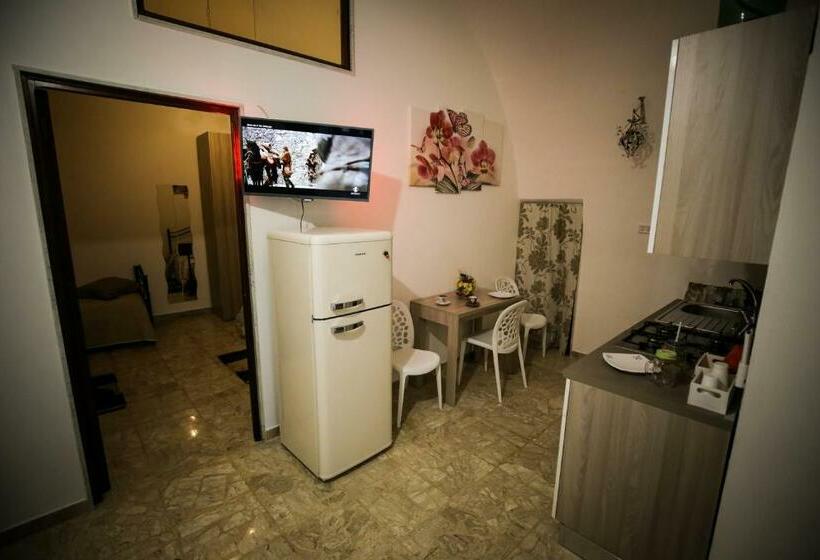 بنسيون L Orchidea