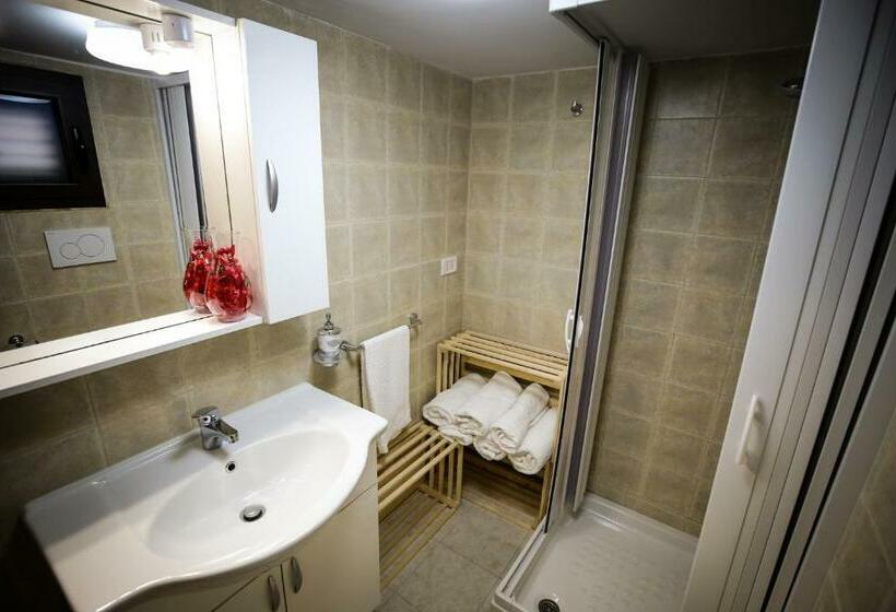 פנסיון L Orchidea