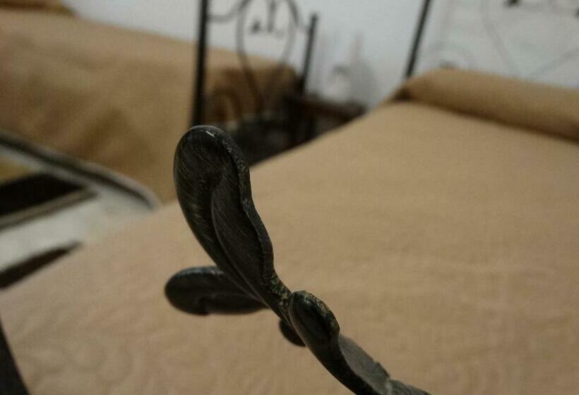 פנסיון L Orchidea