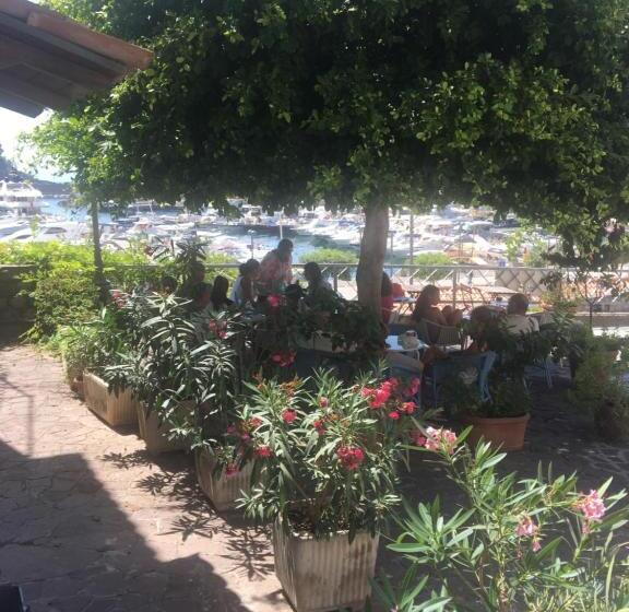 پانسیون La Racia