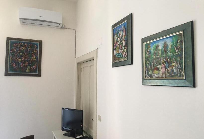 پانسیون La Racia