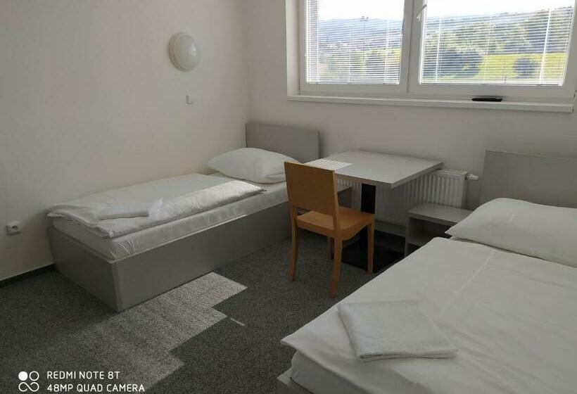 膳宿费 Penzion Valmez