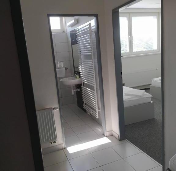 膳宿费 Penzion Valmez