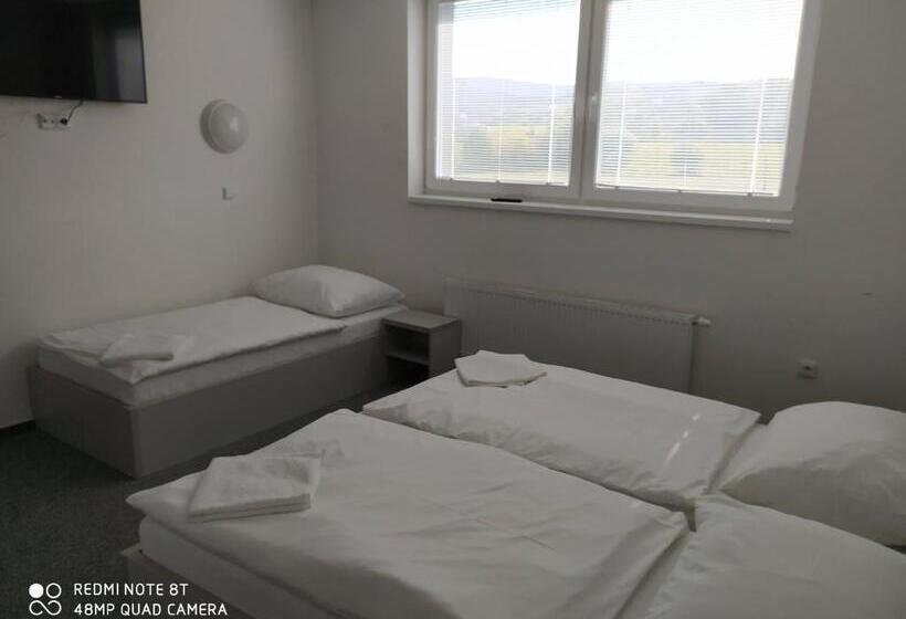 膳宿费 Penzion Valmez