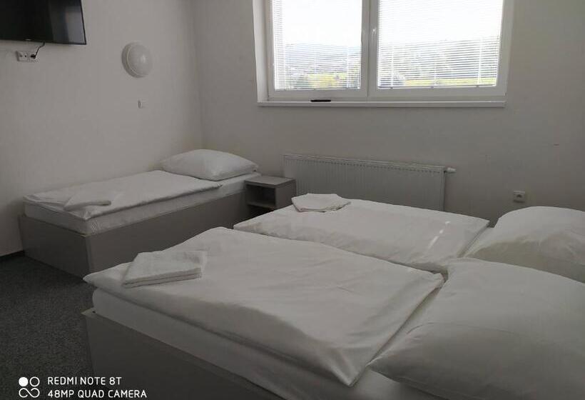 膳宿费 Penzion Valmez