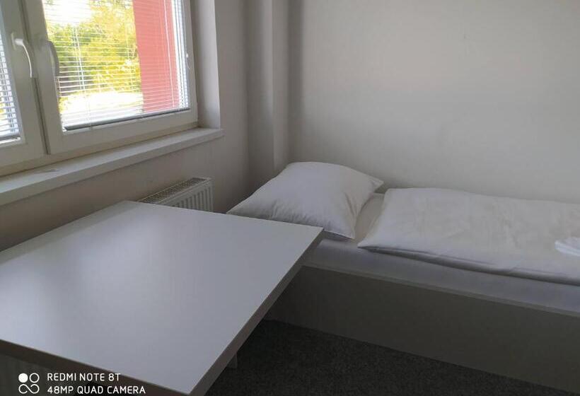 膳宿费 Penzion Valmez