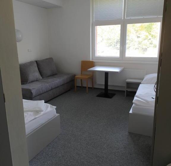 膳宿费 Penzion Valmez