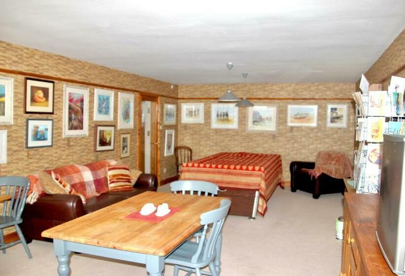 Seven Acre Corner B&b