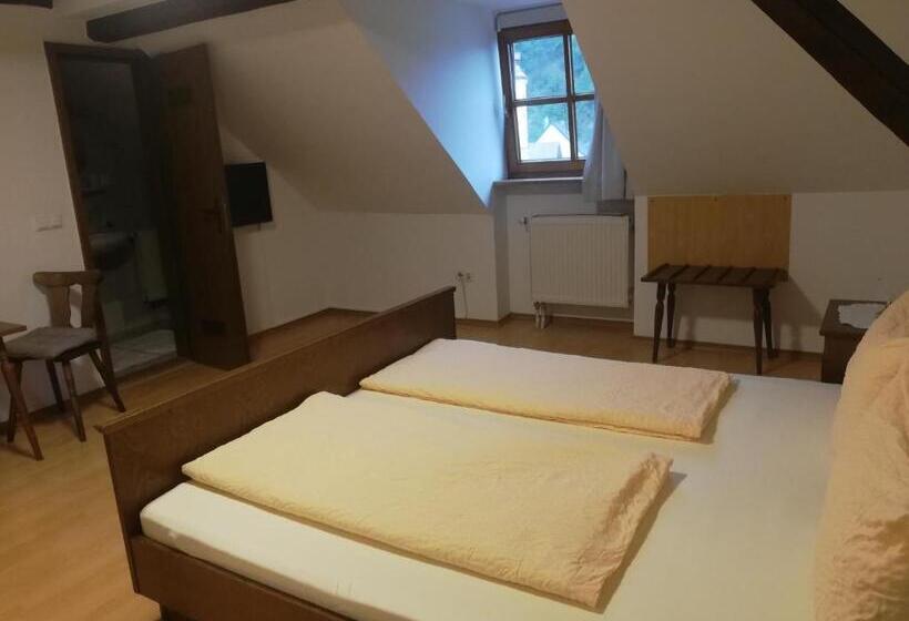 Общежитие Gaststätte Liebl