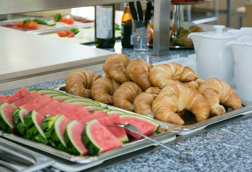 ユースホステル Jugendhaus St. Kilian