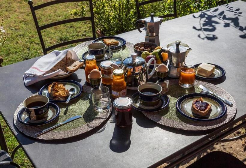 Bed and Breakfast Agriturismo Le Tassinaie