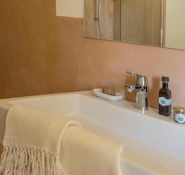 Bed and Breakfast Agriturismo Le Tassinaie