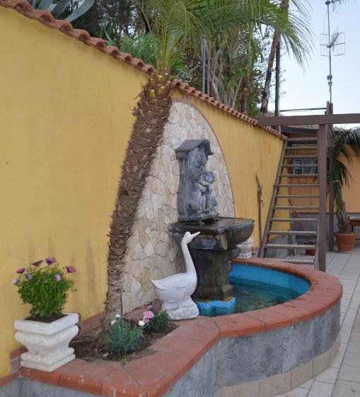 Bed and Breakfast Alcantara Natura Country House