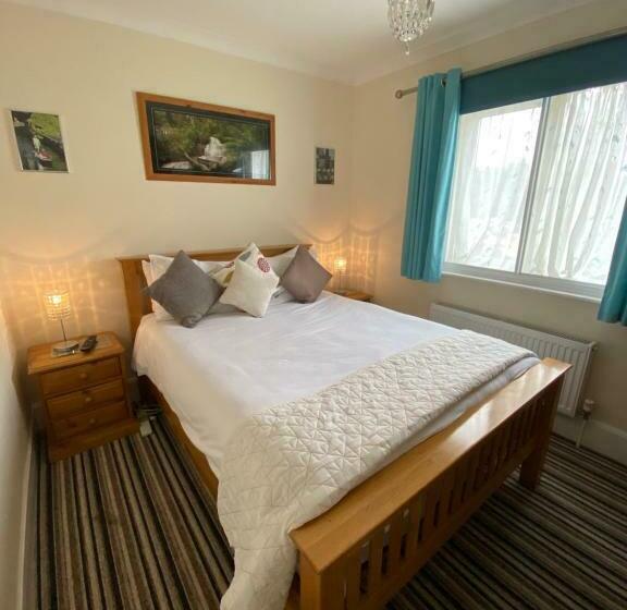 Bed and Breakfast Four Seasons Guest House