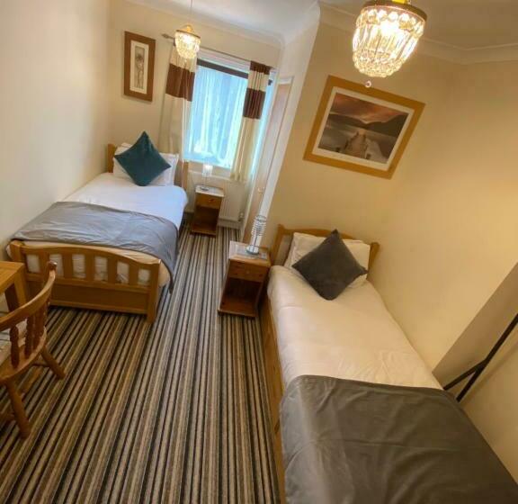 Bed and Breakfast Four Seasons Guest House