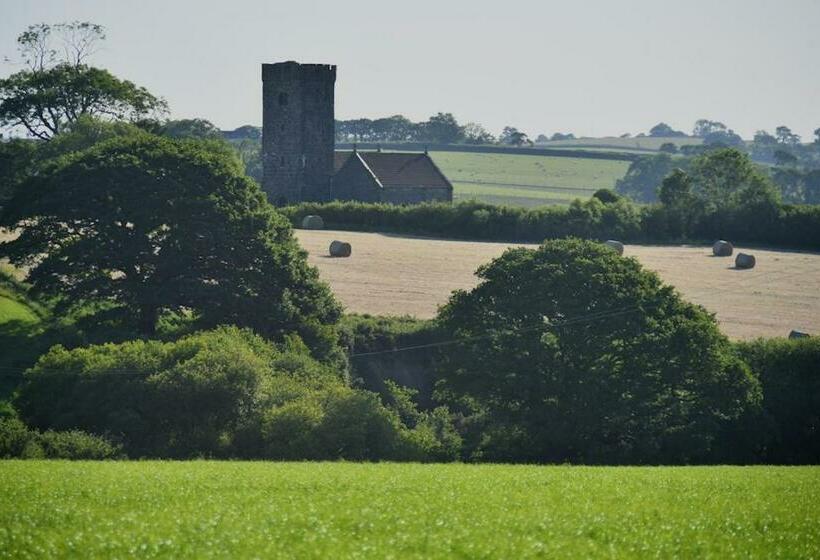 민박 Glascoed Farmhouse