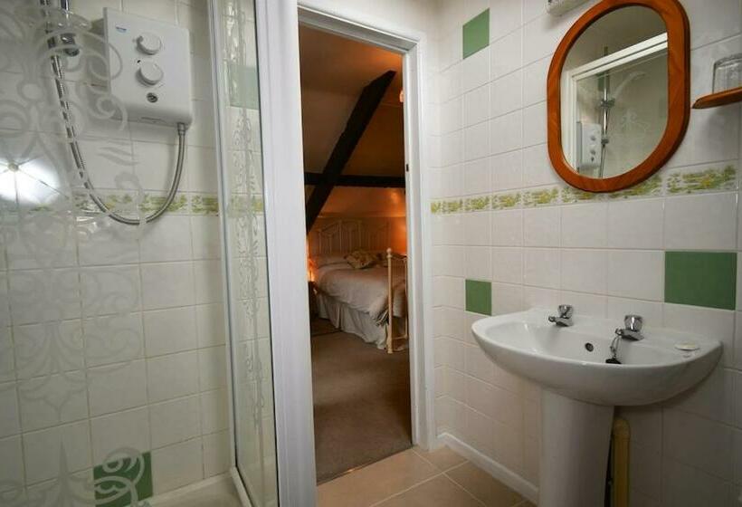 민박 Glascoed Farmhouse