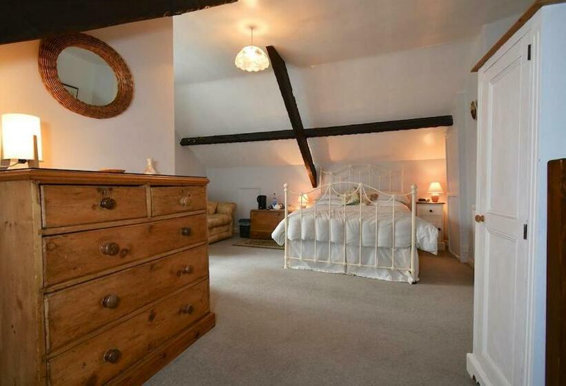 مبيت وإفطار Glascoed Farmhouse