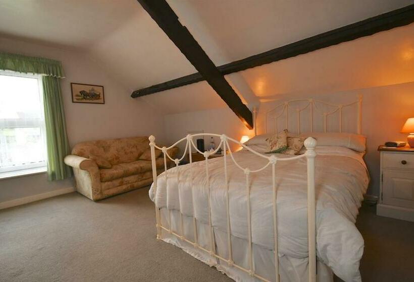 민박 Glascoed Farmhouse